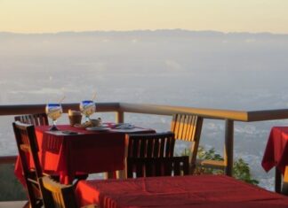 En Las Carmelitas, las vistas de la ciudad te abrirán el apetito