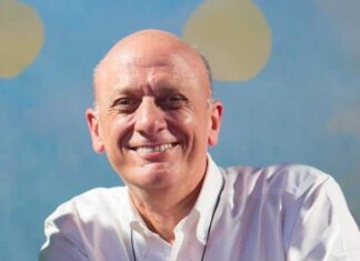 Tom Viola habla sobre Broadway Cares y su amor por Puerto Vallarta Tom Viola