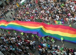 PV muestra su oferta en el Toronto Pride 2019