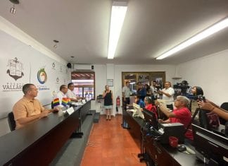 El cambio de género en el acta de nacimiento se convierte en un proceso sencillo en Puerto Vallarta Rueda de prensa en Puerto Vallarta