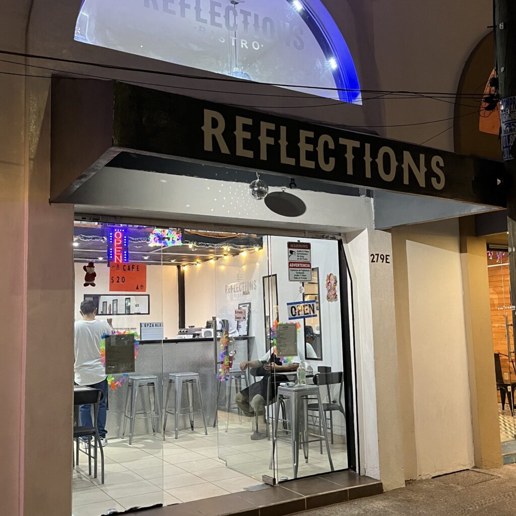 vida nocturna reflections bar