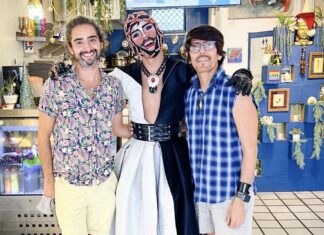 Juicy Drags ofrece un menú divertido y creativo que incluye opciones vegetarianas