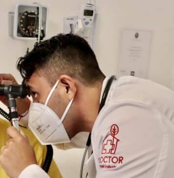 Doctor Puerto Vallarta ofrece servicios especializados en LGBTQ y más Dr. Omar Sánchez. Foto de Oscar Almeida