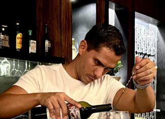 ¡Shhh! ¡Es un secreto! Un nuevo bar de vinos «secreto» abre en un lugar oculto Juan Carlos Carrillo Orozco