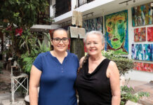 Galleria Dante y el restaurante Di Vino Dante celebran su éxito (de izquierda a derecha) Gena Guarniere y Claire Guarniere, propietarias de Di Vino Dante Tapas and Wine y de Galleria Dante. Foto de Oscar Almeida.