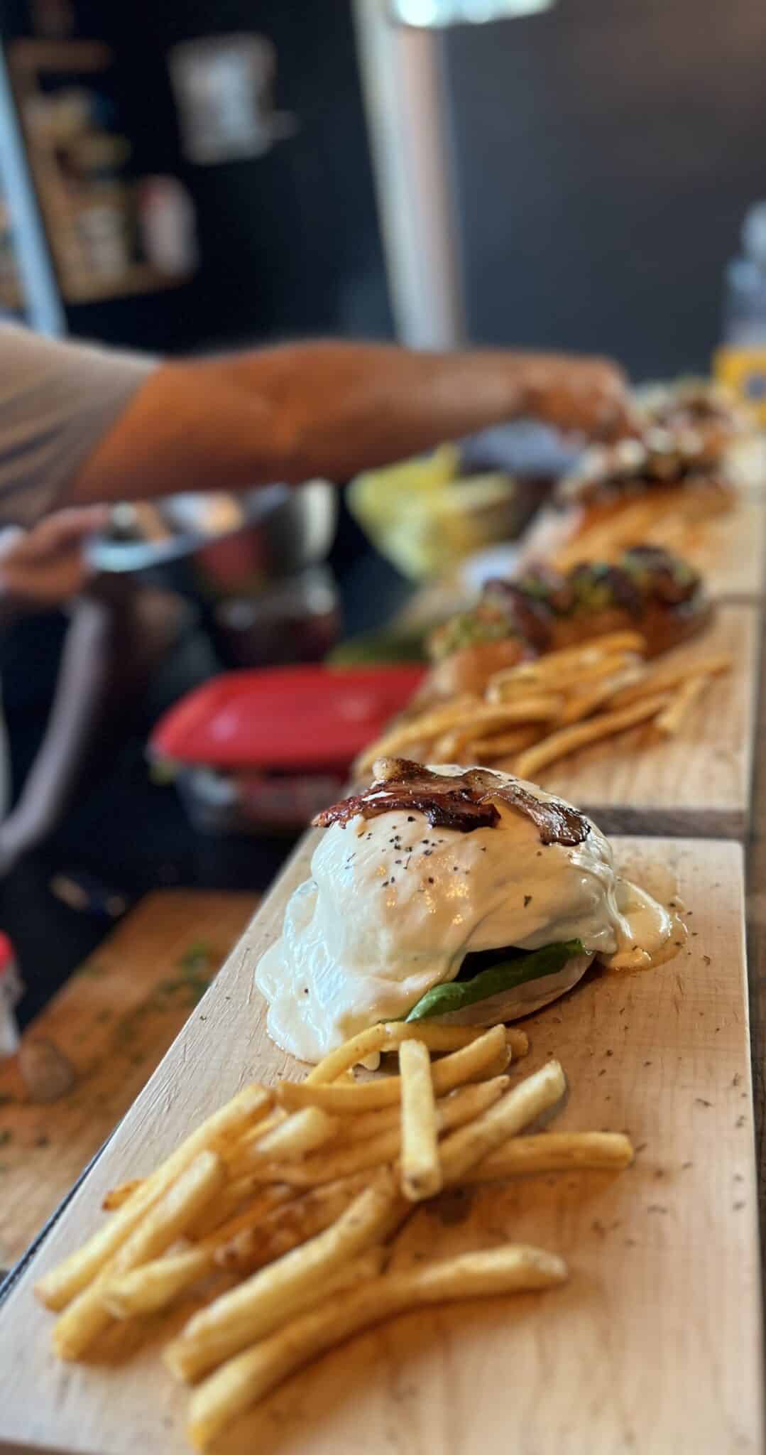 En Urban Dogs todo gira en torno a la comida.