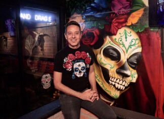 La Catrina Cantina ofreció un respiro a los artistas durante la pandemia Juan Alvarado, propietario de La Catrina Cantina. Foto de Oscar Almeida.