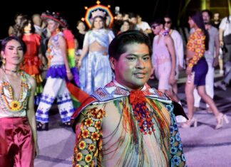 Fotos/Vídeo: El Desfile de Moda del Orgullo de Vallarta Transformó el Muelle de Los Muertos desfile de moda orgullo 2023