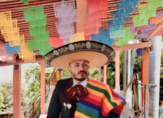 Alberto Cuevas, El Diamante de México, canta y avanza en la cultura como charro gay Alberto Cuevas es El Diamante de México. Foto de Oscar Almeida
