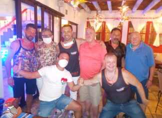 Puerto Vallarta Gay Bar Hopping Tour celebra 12 años Tim Wilson y su Gay Bar Hop Tour