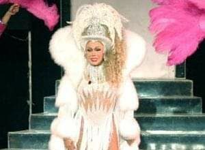 Historia Gay de Vallarta: Bar El Pirata fue un Espectáculo de Diversidad Today, although El Pirata no longer exists, his legacy endures. It was a place ahead of its time, a precursor of LGBT culture in Puerto Vallarta, which left an indelible mark on history and the hearts of those who visited it. Remembering El Pirata is remembering a time where diversity, music, art and beauty came together against the majestic backdrop of the Mexican Pacific.