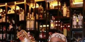 Los bares de Puerto Vallarta ofrecen la hora feliz de verano studs mixer