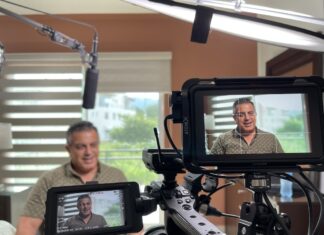 Taniel Chemsian: Relator y estrella de telerrealidad muestra Puerto Vallarta a millones de personas Taniel Chemsian is not just a reality TV show star, having just completed his 36th episode for the HGTV Network show, House Hunters International. He is a world-wide ambassador for Puerto Vallarta.