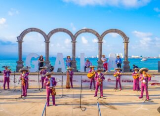 Gala Puerto Vallarta – Riviera Nayarit: Un encuentro de innovadores del turismo incluye a LGBT+ gala performance at arches