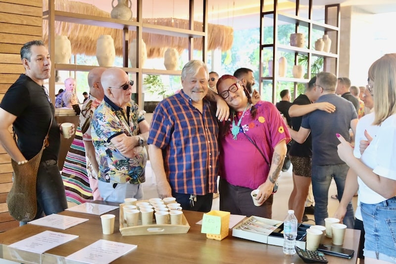 Se celebró una recaudación de fondos en casa de David Smith y Matt Karimi, en Oasis Vallarta. Fotos de Oscar Almeida.