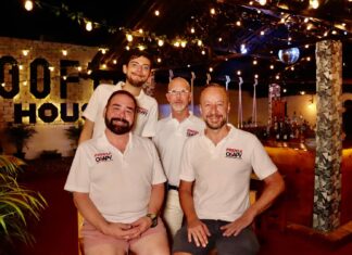 La revista Out and About PV gana en los Premios Best of Gays Out and About PV Magazine team - (left to right) Jerry Jones, Oscar Almeida, Rande Lee, Gerwin Rutten. Not Pictured Marco Encinas.