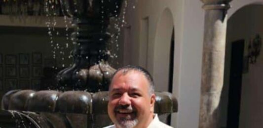 Pedro Lopez is the first-ever executive director of the Vallarta Gay+ Community Center. He is a nurse and received his education from Mt. San Antonio College in Walnut, California. He has over 30 years of experience working with the community in mental health settings, with the last 20 years in senior leadership and executive management positions.