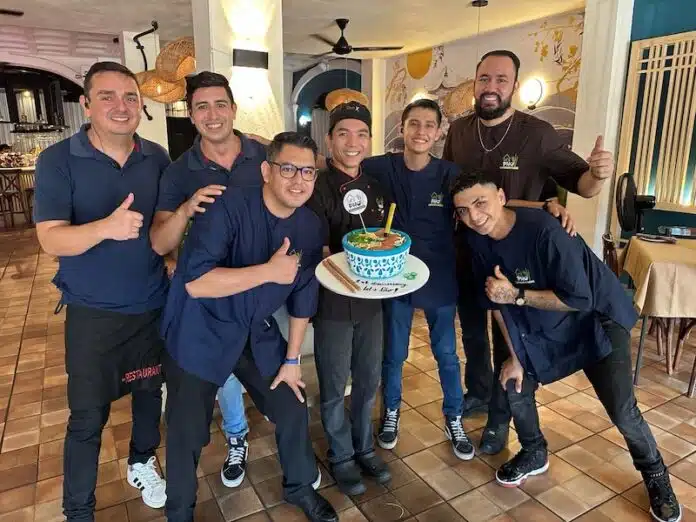 Let’s Pho Finalista al Premio a la Mejor Cocina Especializada en los Premios Somos Puerto Vallarta lets pho we are pv