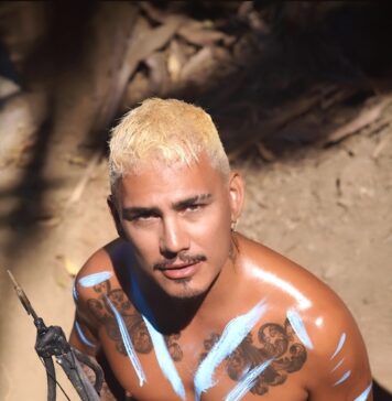 Desnudando la Dismorfía, Vistiéndose de Amor Propio Jet De la Isla: A Visionary Entrepreneur and one of our Summer 2024 feature cover stories. Photo by