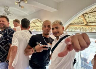 Fotos del Orgullo Gay de The Swedes The Swedes Pride Gay Mixer was held May 15, with more than 250 people attending. Photo by Oscar Almeida.
