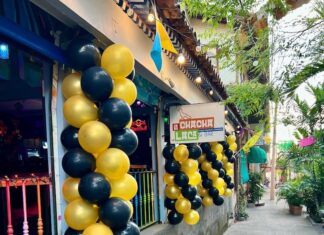 Chachalaca aplaude la doble nominación en los Premios Best of Gays chachalaca bar exterior