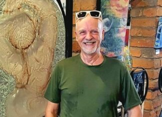 Explorando la Obra de Arte de Luc Gauthier: Un Visionario en la Artesanía del Vidrio https://www.facebook.com/lucgauthier.net?