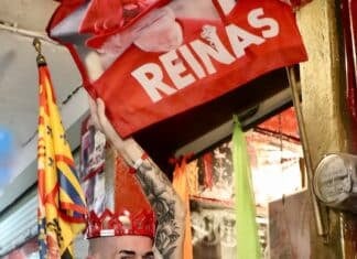 Reinas Bar tiene nuevo dueño Reinas Bar Celebra 14 Años