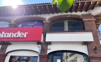 El Centro Comunitario LGBTQ+ se Expande, Ofrece Nuevos Servicios Vallarta's Gay+ Community Center is located at Morelos 101-Local 3B, Centro, 48300 Puerto Vallarta, Jal. It has recently expanded it's physical space and its services. Photo by Jerry Jones