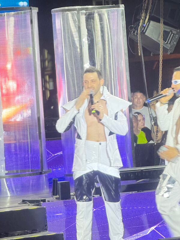 fotos de las actuaciones del concierto de la fiesta de cuadra del orgullo de vallarta