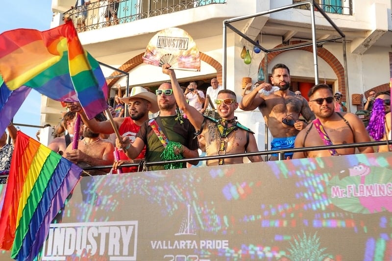 Fotografías del desfile del orgullo 2025 por PVRPV