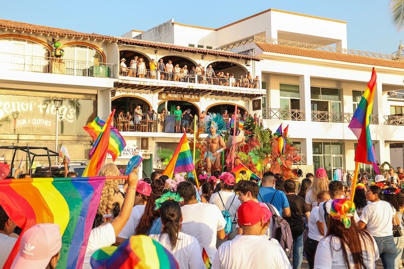 Fotografías del desfile del orgullo 2025 por PVRPV