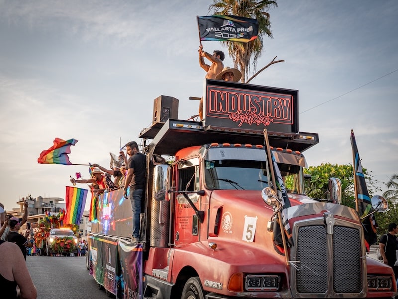 desfile del Orgullo PV 2025