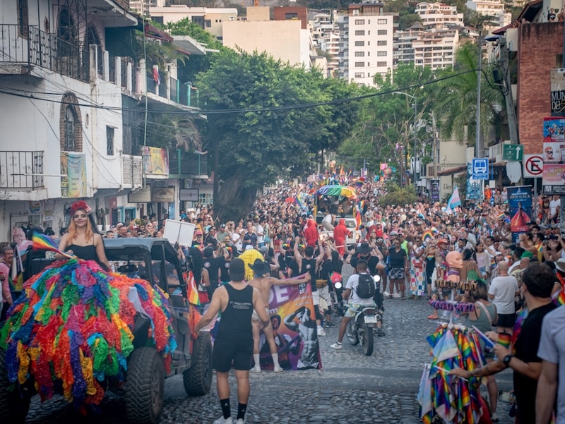 desfile del Orgullo PV 2025
