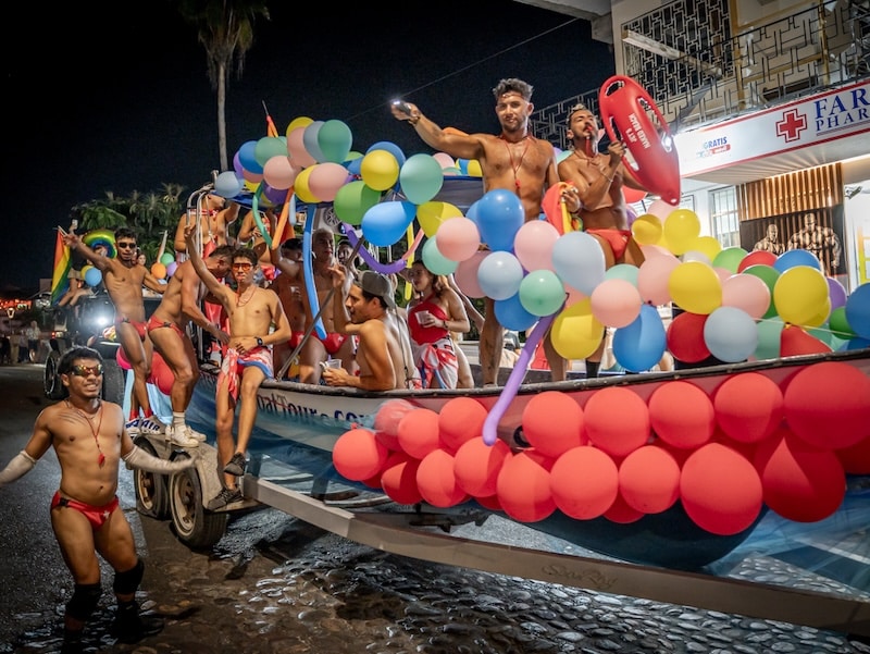 desfile del Orgullo PV 2025