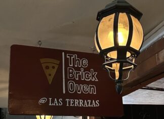 Un nuevo restaurante de horno de ladrillo trae sabores únicos a Puerto Vallarta The Brick Oven Pizza is located at Basilio Badillo 447, and Open 5 p.m. to 11 p.m., Wednesday to Sunday. Photo by Michael Fluck.