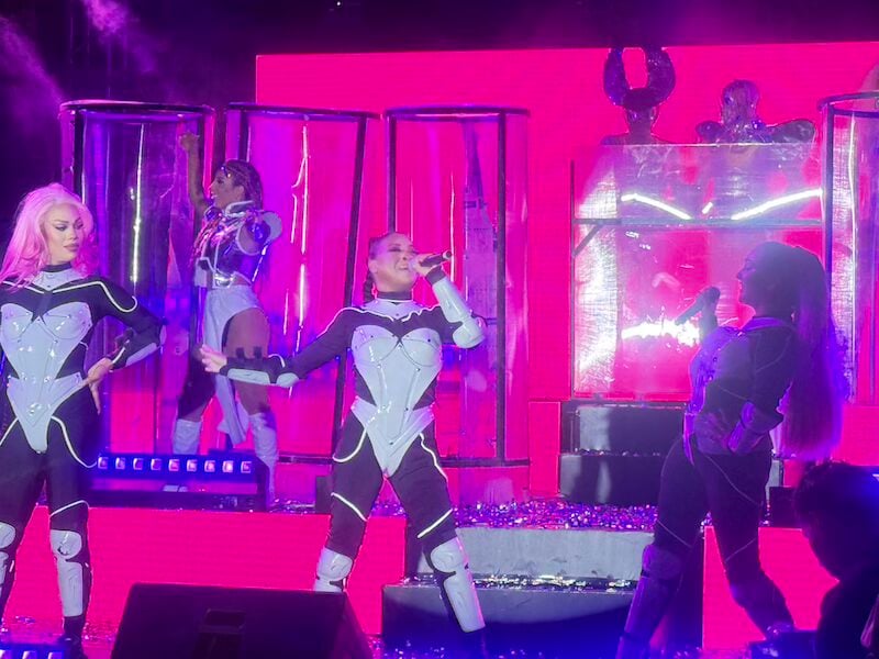 fotos de las actuaciones del concierto de la fiesta de cuadra del orgullo de vallarta