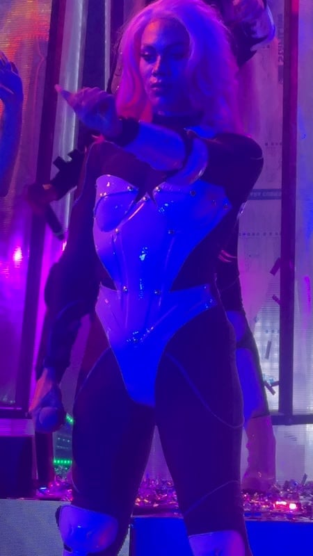 fotos de las actuaciones del concierto de la fiesta de cuadra del orgullo de vallarta