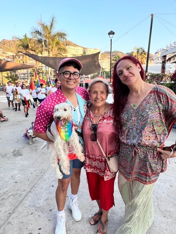 Jerry desfile del orgullo de mascotas