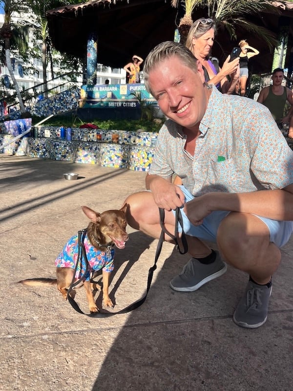 Jerry desfile del orgullo de mascotas