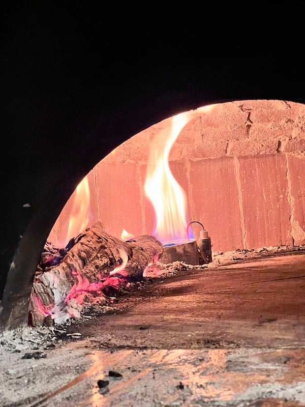 El fuego de The Brick Oven