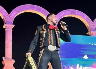 Fotos: Artistas LGBTQ+ inauguran la semana del orgullo lgbtq+ performers