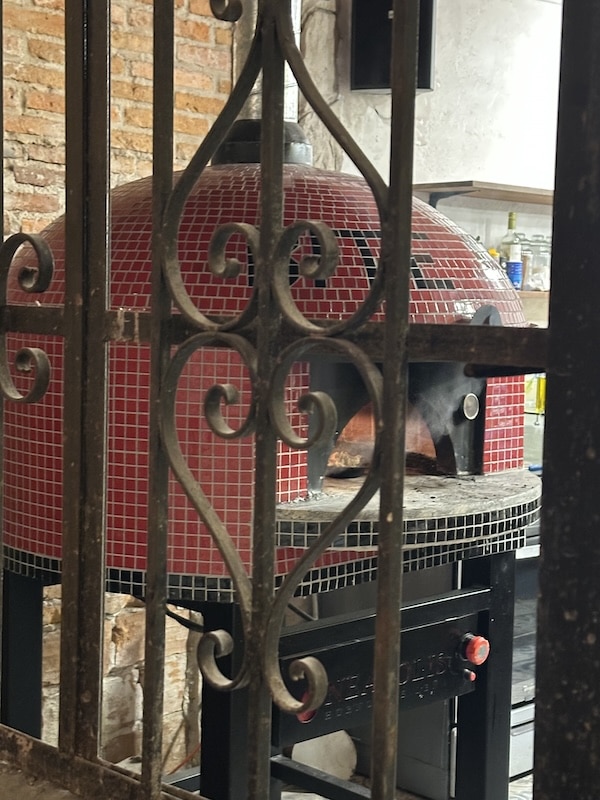 El horno de leña en el Brick oven.