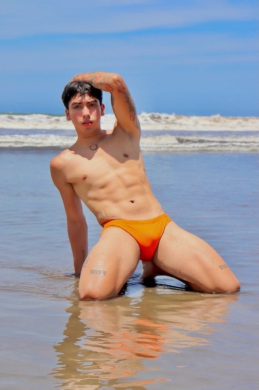 armando Mr. universe 11