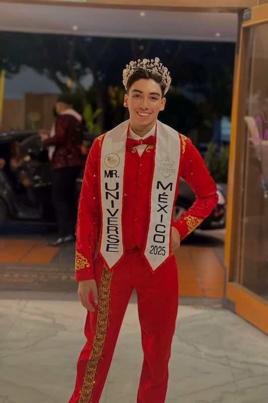 armando Mr. universe 6