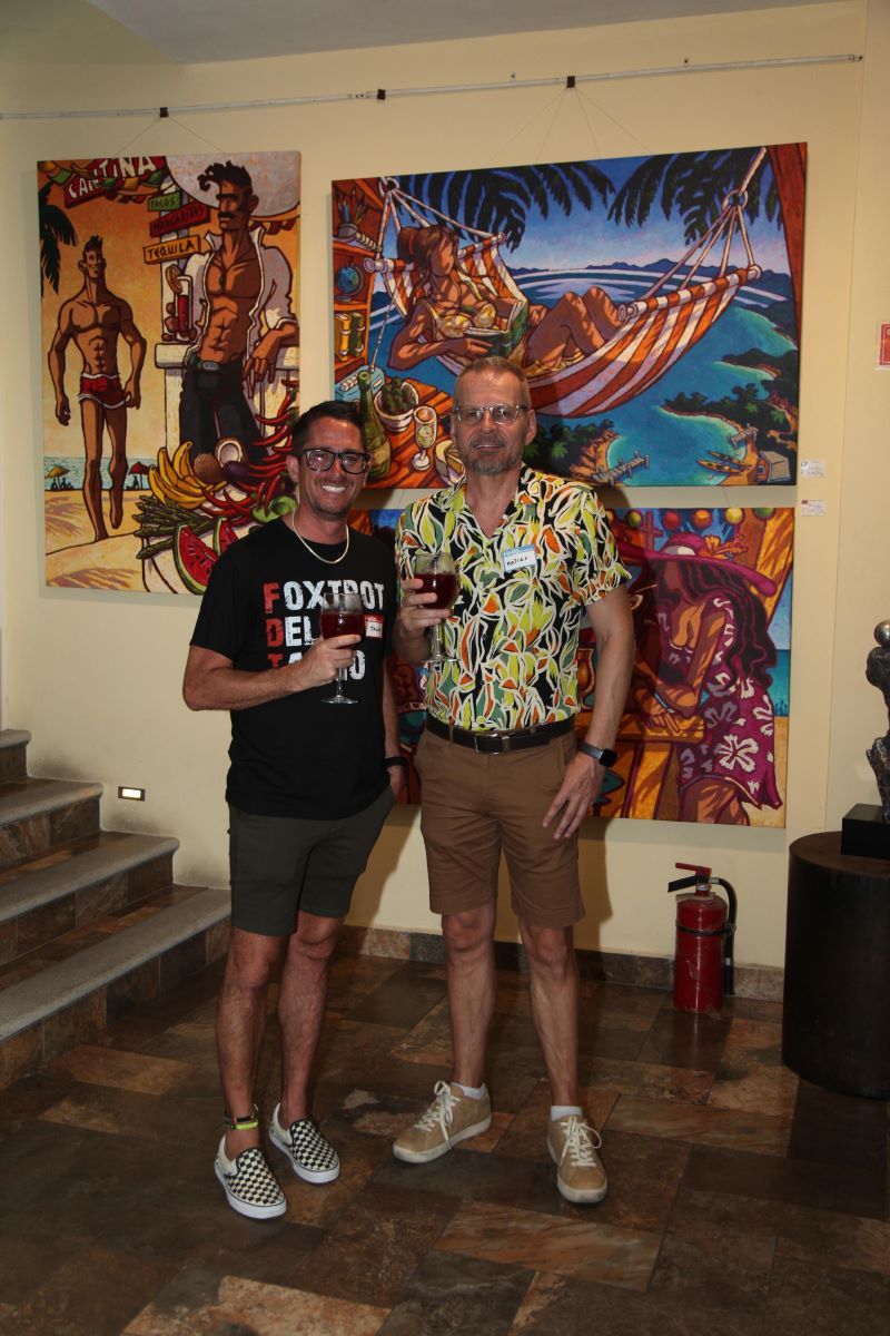 Encuentro gay en el restaurante Di Vino 5