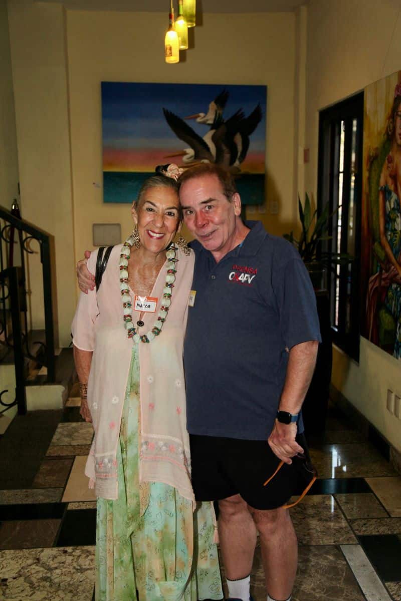 Encuentro gay en el restaurante Di Vino Jerry y Marcia