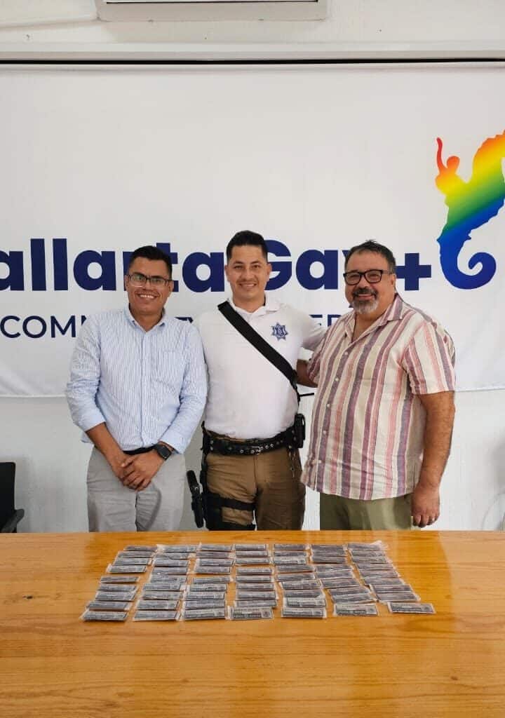 (left to right) Víctor Espíndola, president of MOVii, Police Commander José Daniel Hernández, and Pedro López, director of Vallarta Gay+ Community Center. Photo Provided