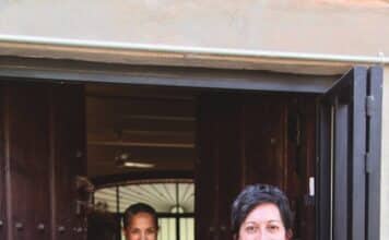 Lesbianas líderes: Celebrando a las figuras influyentes de nuestra comunidad oculto pareja