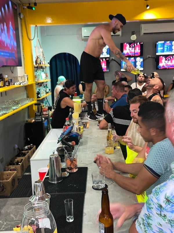 barra de chupitos de la fábrica de plátanos