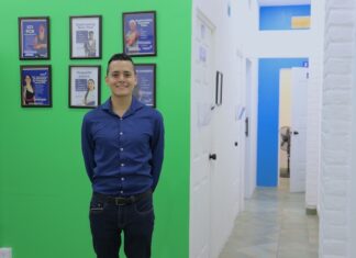 Un espacio seguro para sanar: El Centro Comunitario Gay+ se asocia con Alberto Díaz de León para ofrecer servicios de bienestar mental alberto diaz de leon